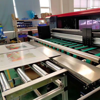 बड़े प्रारूप वाले इंकजेट प्रिंटर नालीदार बक्सों पर डिजिटल प्रिंटिंग सेवाएं प्रदान करते हैं